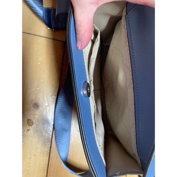 Steve Madden Bevelyn Satchel Crossbody Purse. Top handle. Blue. - Picture 5 of 9